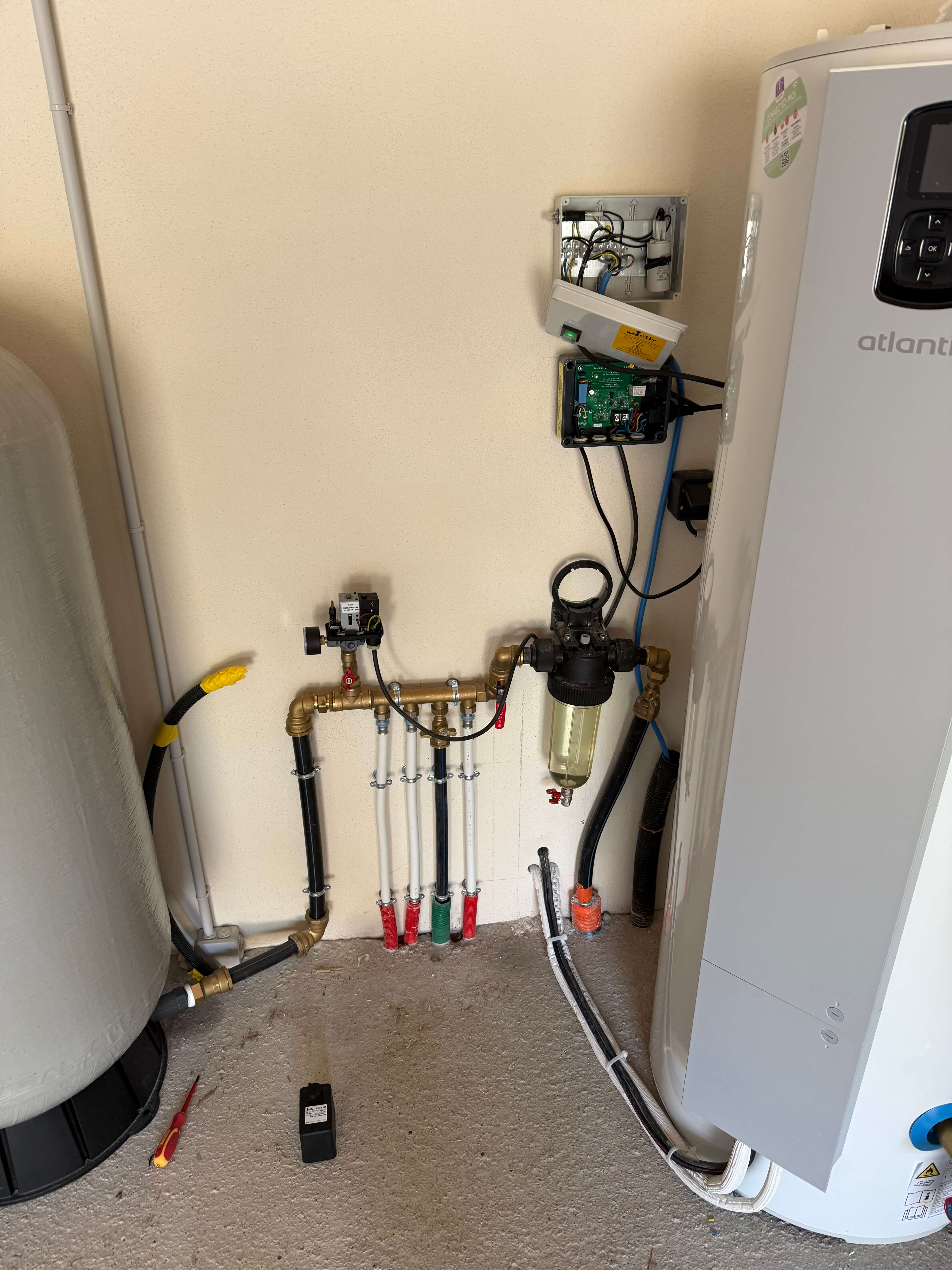 Dépannage électrique pompe de forage Mauguio — installation remise en service par SoliaTech électricien Saint-Aunès Hérault